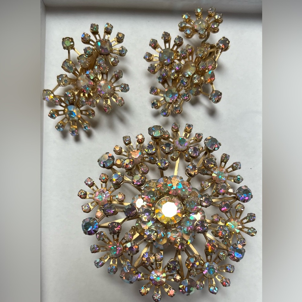 Vintage colorful pre owned Aurora Borealis set of earrings & brooch.